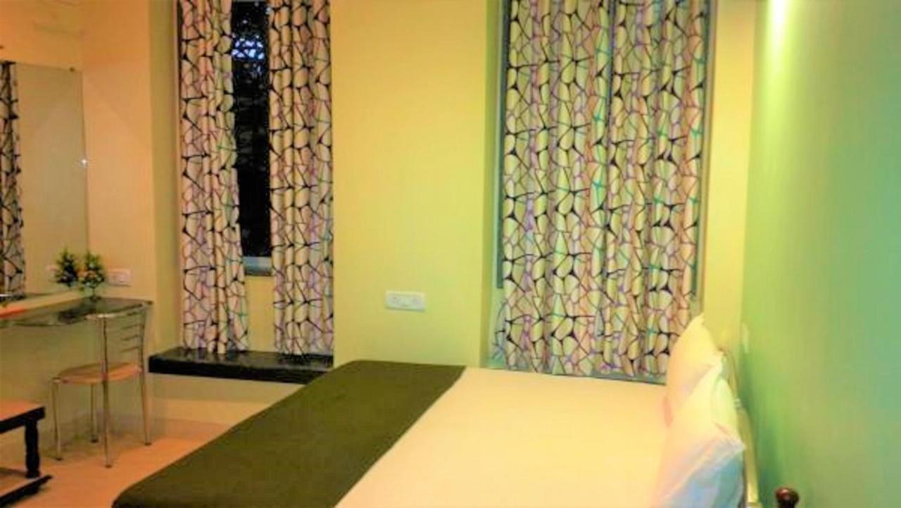 Hotel Blue Bird Colaba Mandve Esterno foto