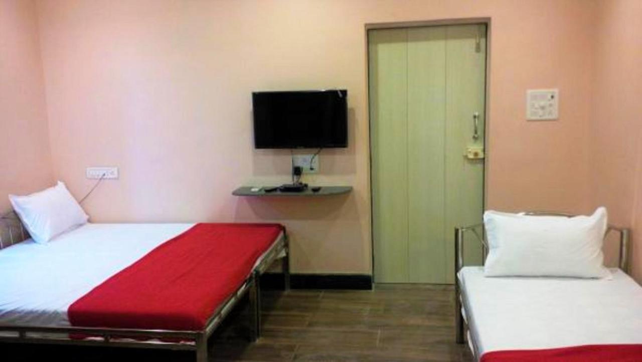 Hotel Blue Bird Colaba Mandve Esterno foto