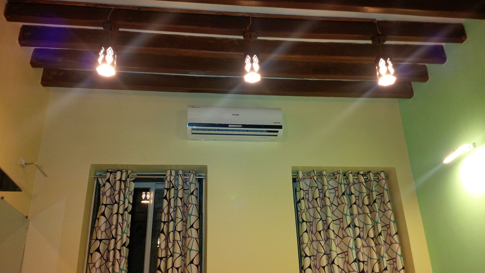 Hotel Blue Bird Colaba Mandve Esterno foto